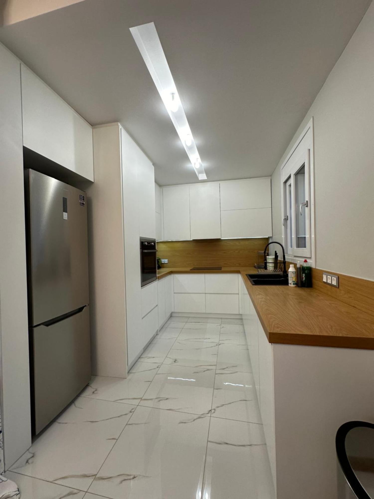 Warm And Modern Brand New Apartment Piræus Eksteriør billede